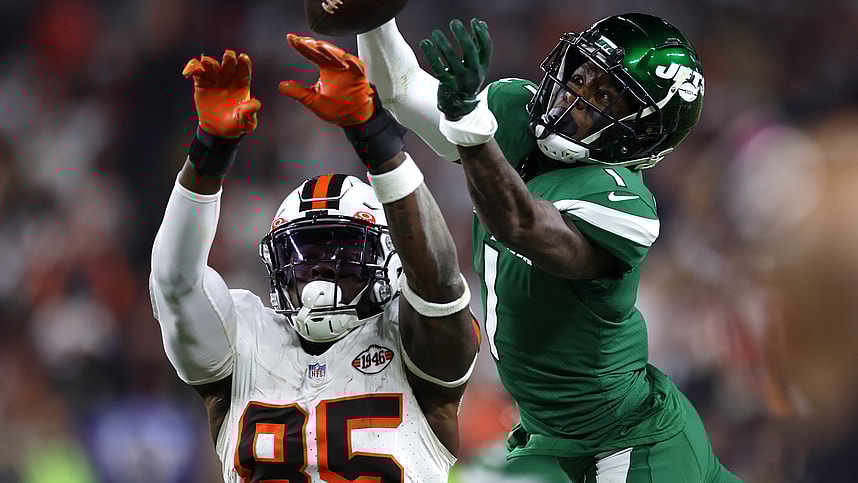 Dec 28, 2023; Cleveland, Ohio, USA; New York Jets cornerback Sauce Gardner (1) breaks up a pass intended for Cleveland Browns tight end David Njoku (85) during the second half during the first half at Cleveland Browns Stadium. Mandatory Credit: Scott Galvin-USA TODAY Sports