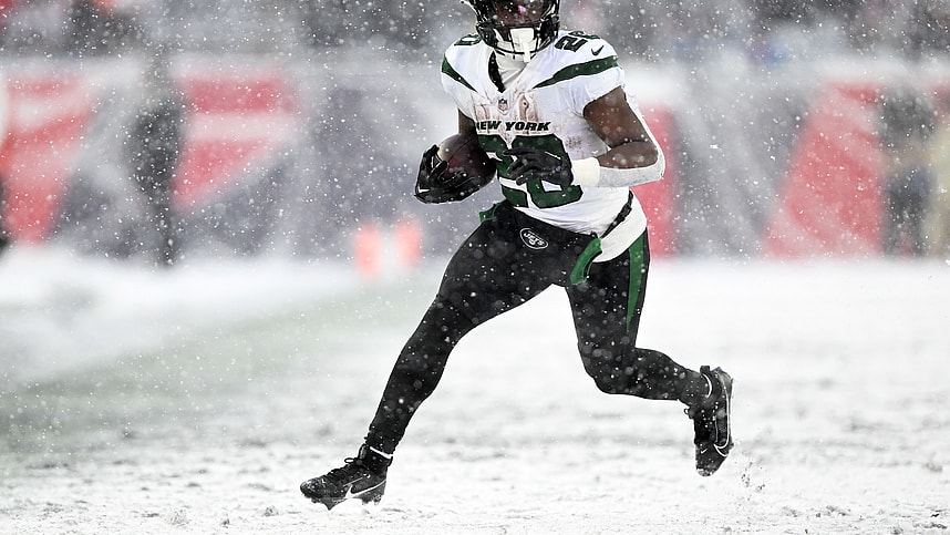 oJan 7, 2024; Foxborough, Massachusetts, USA; New York Jets running back Breece Hall (20) runs against the New England Patriots during the second half at Gillette Stadium. Mandatory Credit: Brian Fluharty-USA TODAY Sports
