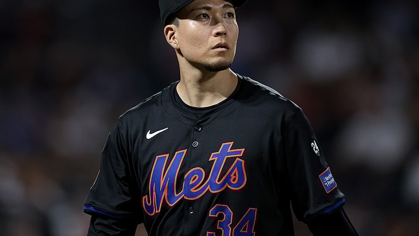 Jul 26, 2024; New York City, New York, USA; New York Mets starting pitcher Kodai Senga (34) looks back at the main scoreboard during the fourth inning against the Atlanta Braves at Citi Field. Mandatory Credit: Vincent Carchietta-USA TODAY Sports
