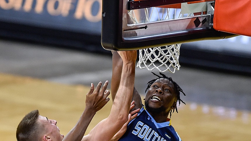 NCAA Basketball: Southern at Iowa, knicks