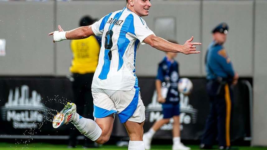 Julian Alvarez celebrates after scoring the opening goal of the game | Credit: Juan Carlos Rubiano