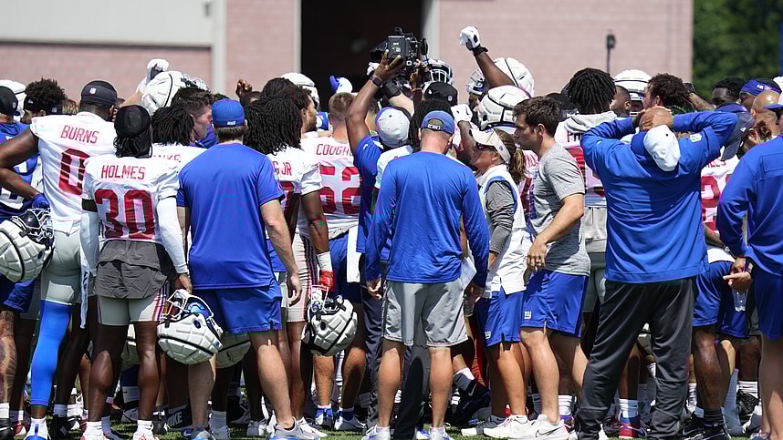 Jul 26, 2024; East Rutherford, NJ, USA; New York Giants players huddle at the end of training camp at Quest Diagnostics Training Center. Mandatory Credit: Lucas Boland-USA TODAY Sports