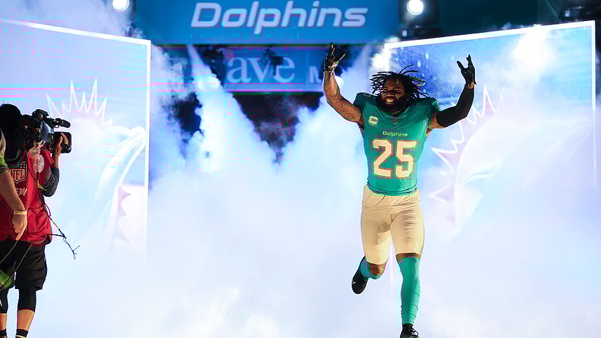 NFL: Tennessee Titans at Miami Dolphins