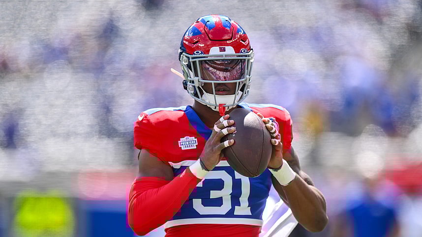 Sep 8, 2024; East Rutherford, New Jersey, USA; New York Giants safety Tyler Nubin (31) warms up before a game against the Minnesota Vikings at MetLife Stadium. Mandatory Credit: John Jones-Imagn Images
