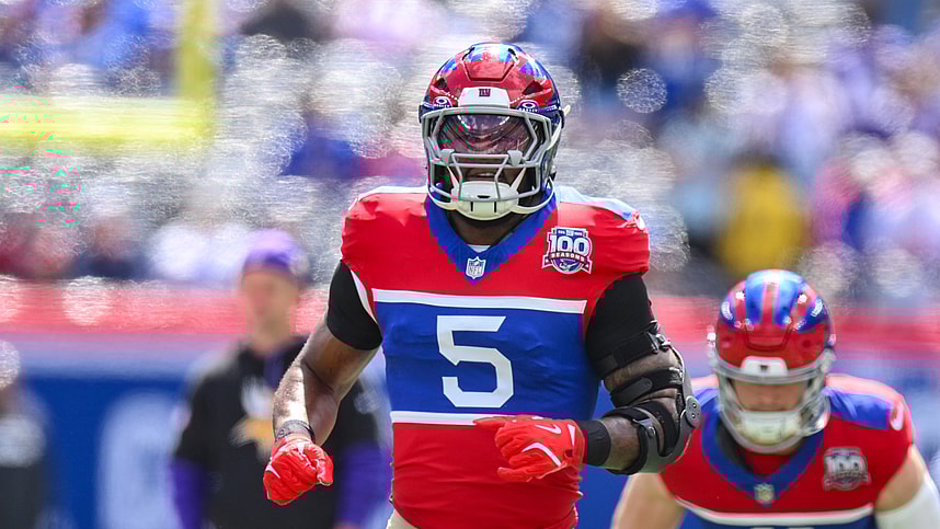 Sep 8, 2024; East Rutherford, New Jersey, USA; New York Giants linebacker Kayvon Thibodeaux (5) warms up before a game against the Minnesota Vikings at MetLife Stadium. Mandatory Credit: John Jones-Imagn Images