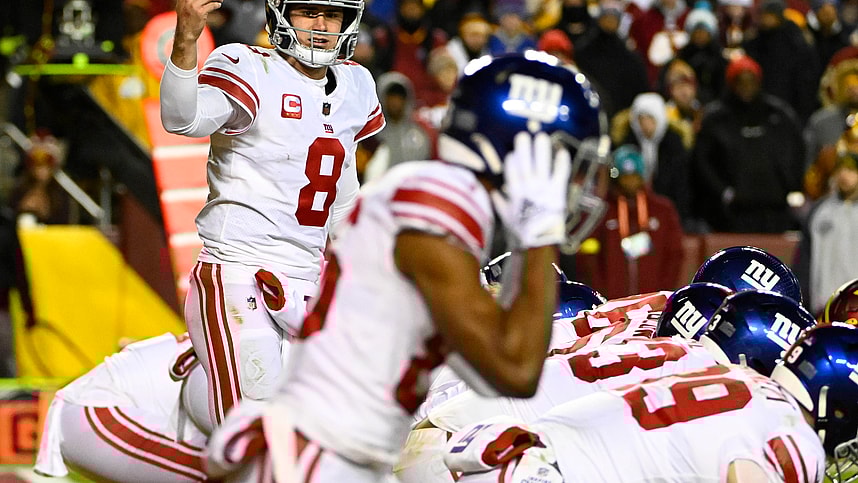 Dec 18, 2022; Landover, Maryland, USA; New York Giants quarterback Daniel Jones (8) gestures at the line of scrimmage against the Washington Commanders during the second half at FedExField. Mandatory Credit: Brad Mills-Imagn Images