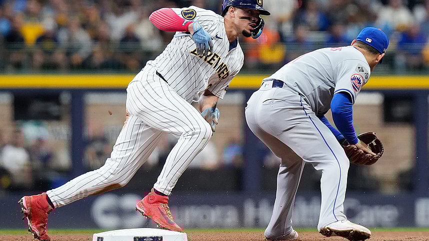 Oct 3, 2024; Milwaukee, Wisconsin, USA; Milwaukee Brewers shortstop Willy Adames (27) steals second during the fourth inning of Game 3 of National League wild-card series against New York Mets on Thursday October 3, 2024 at American Family Field in Milwaukee, Wis. Mandatory Credit: Jovanny Hernandez/USA TODAY Network via Imagn Images