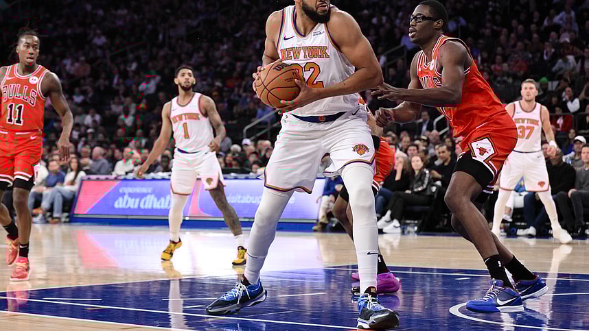 Nov 13, 2024; New York, New York, USA; New York Knicks center Karl-Anthony Towns (32) posts up against Chicago Bulls forward Jalen Smith (7) during the first half at Madison Square Garden. Mandatory Credit: John Jones-Imagn Images
