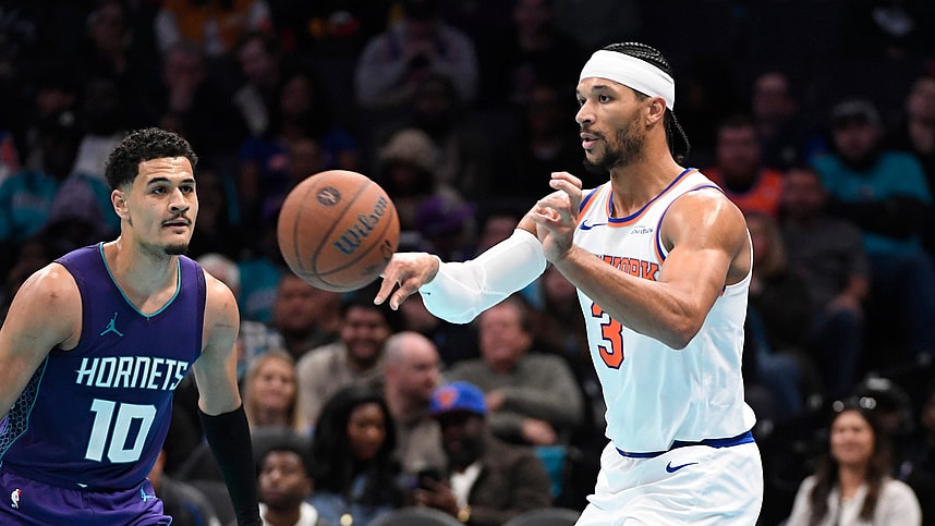 Nov 29, 2024; Charlotte, North Carolina, USA; New York Knicks guard Josh Hart (3) passes during the second half against the Charlotte Hornets at the Spectrum Center. Mandatory Credit: Sam Sharpe-Imagn Images