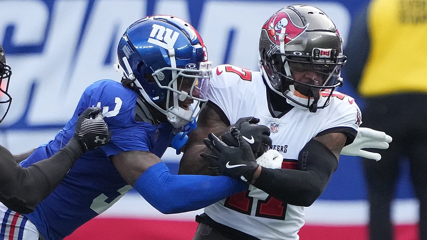 Nov 24, 2024; East Rutherford, New Jersey, USA; Tampa Bay Buccaneers wide receiver Sterling Shepard (17) catches a pass against New York Giants cornerback Deonte Banks (3) during the first half at MetLife Stadium. Mandatory Credit: Robert Deutsch-Imagn Images