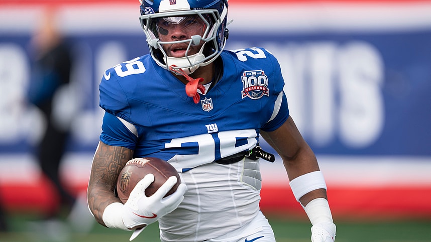 New York Giants running back Tyrone Tracy Jr. (29) runs with the ball during warmups before a game between New York Giants and Indianapolis Colts at MetLife Stadium on Sunday, Dec. 29, 2024.