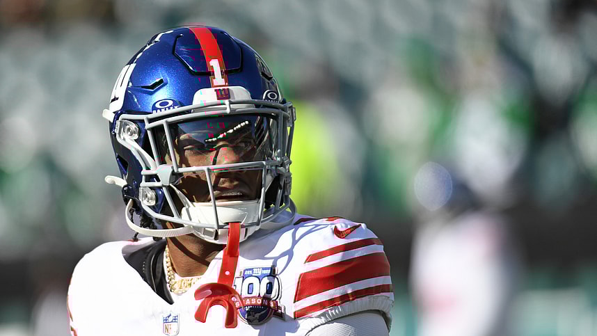 Jan 5, 2025; Philadelphia, Pennsylvania, USA; New York Giants wide receiver Malik Nabers (1) against the Philadelphia Eagles at Lincoln Financial Field. Mandatory Credit: Eric Hartline-Imagn Images