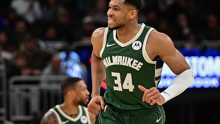 NBA: Dallas Mavericks at Milwaukee Bucks