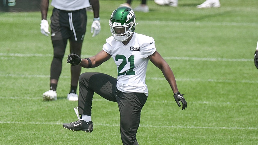Jun 11, 2025; Florham Park, NY, USA; New York Jets cornerback Brandon Stephens (21) warms up during minicamp at Atlantic Health Jets Training Center. Mandatory Credit: John Jones-Imagn Images