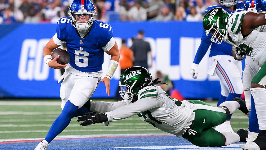 Jaxson Dart, NFL: New York Jets at New York Giants