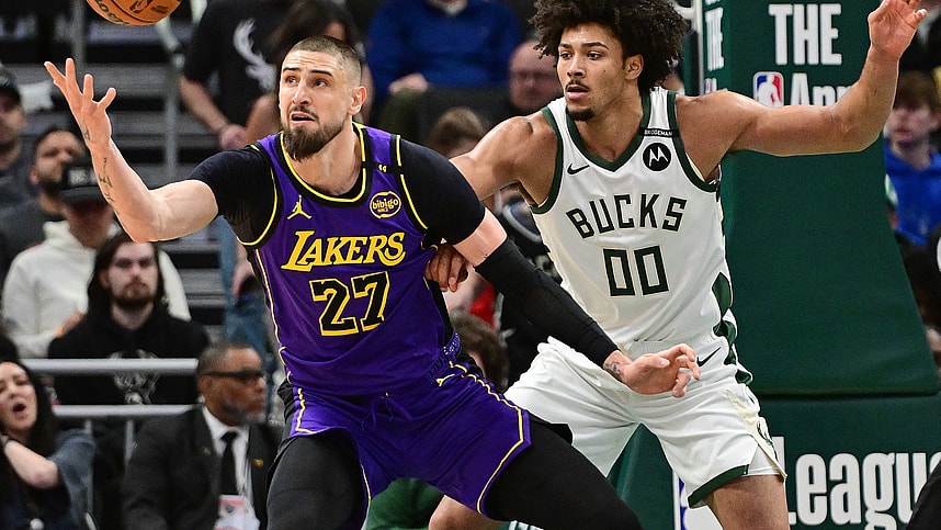 knicks, Alex Len, NBA: Los Angeles Lakers at Milwaukee Bucks