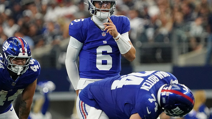 Jaxson Dart, NFL: New York Giants at Dallas Cowboys