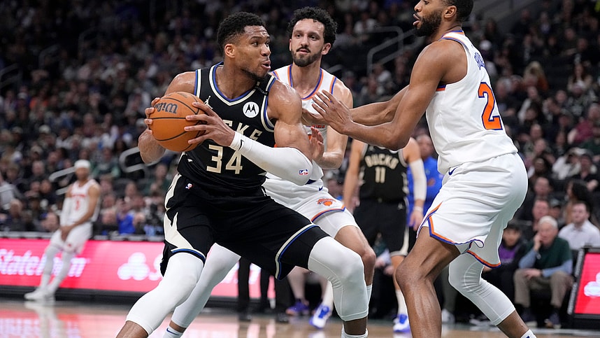 NBA: New York Knicks at Milwaukee Bucks