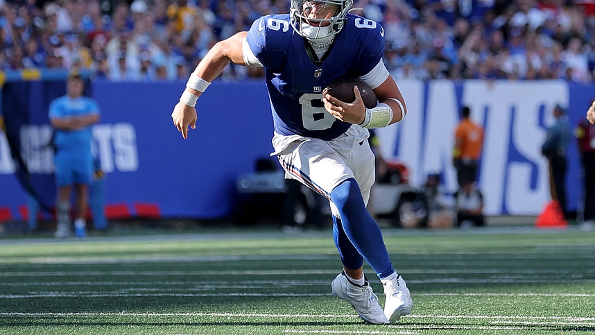 Jaxson Dart, NFL: Los Angeles Chargers at New York Giants