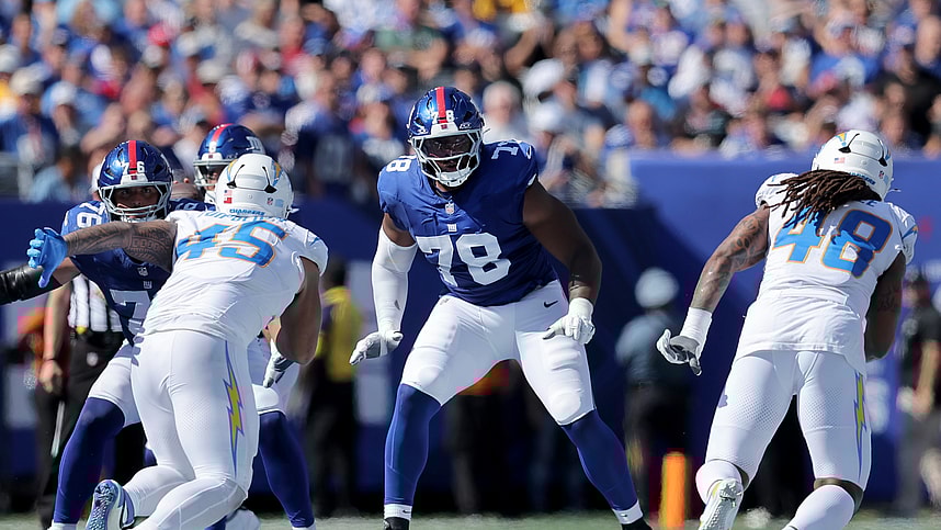 andrew thomas, NFL: Los Angeles Chargers at New York Giants