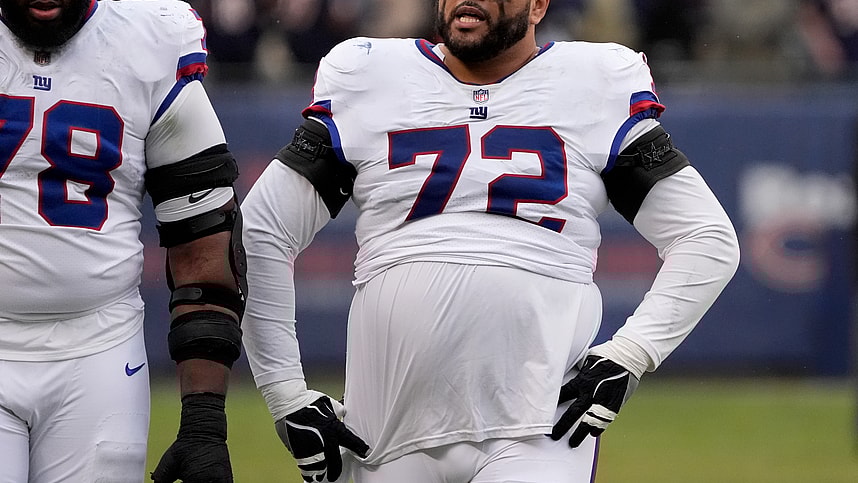 Jermaine Eluemunor, NFL: New York Giants at Chicago Bears