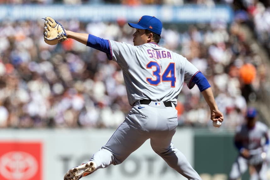 Kodai Senga delivering a pitch for the New York Mets in 2026