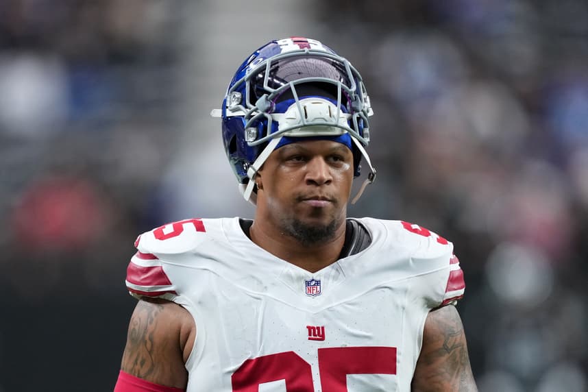 Roy Robertson-Harris, NFL: New York Giants at Las Vegas Raiders