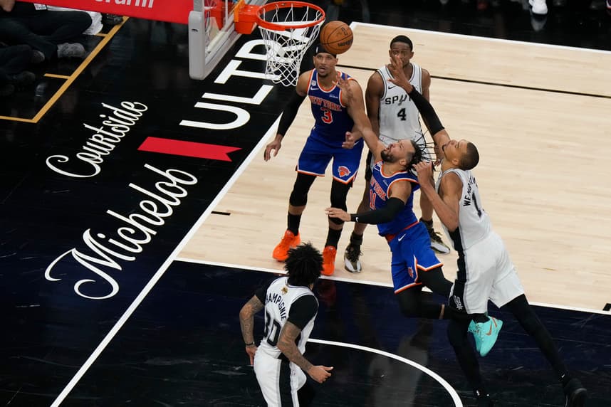 Jalen Brunson shoots during the Knicks NBA Finals clincher