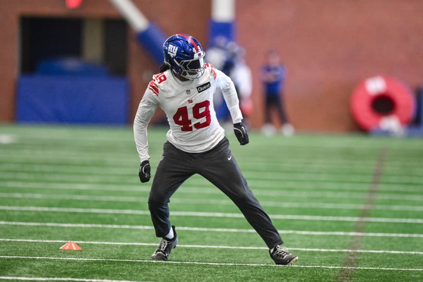Tremaine Edmunds works during Giants organized team activities