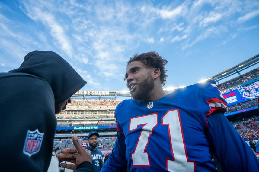 Marcus Mbow, New York Giants guard Marcus Mbow (71) talks with players after a week 9 game between New York Giants and San Francisco 49ers at