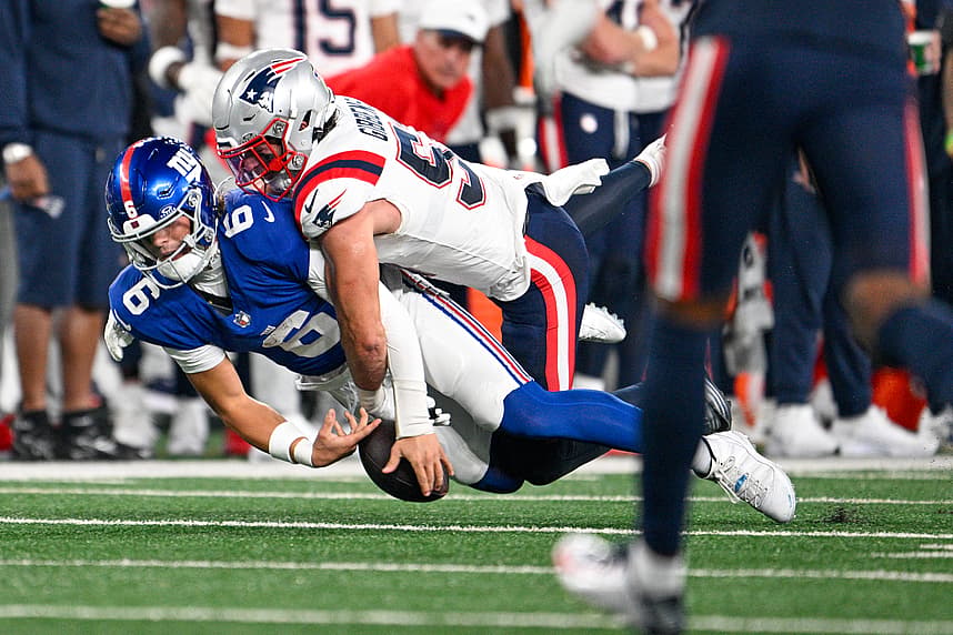 Jaxson Dart, NFL: New England Patriots at New York Giants