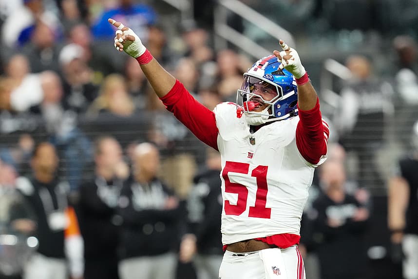 Abdul Carter and Brian Burns during a Giants game