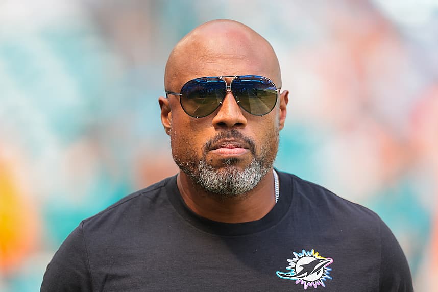 Anthony Weaver, giants, NFL: Los Angeles Chargers at Miami Dolphins