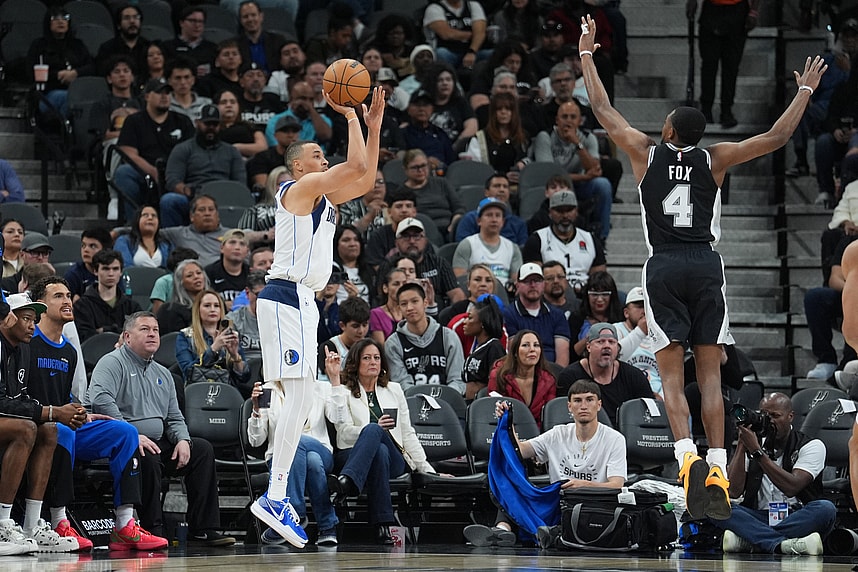 NBA: Dallas Mavericks at San Antonio Spurs