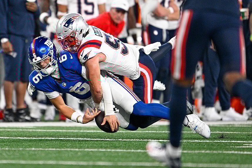 Jaxson Dart, NFL: New England Patriots at New York Giants