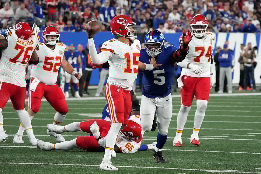 Kayvon Thibodeaux, NFL: Kansas City Chiefs at New York Giants