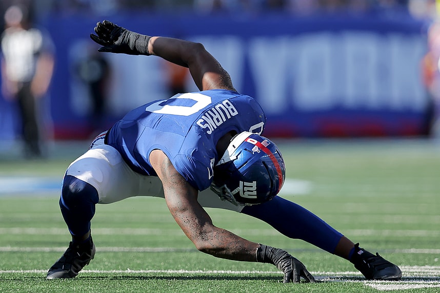 Brian Burns, NFL: Los Angeles Chargers at New York Giants