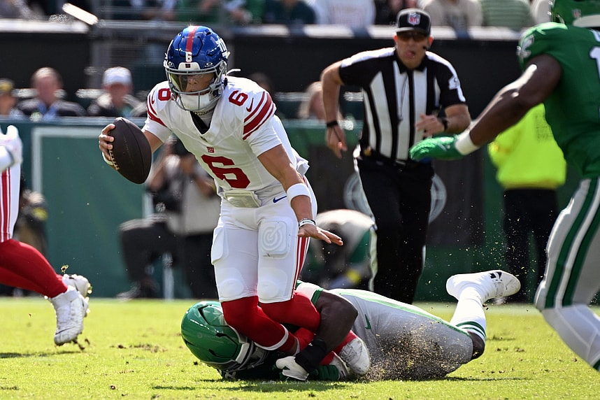 jaxson dart, NFL: New York Giants at Philadelphia Eagles