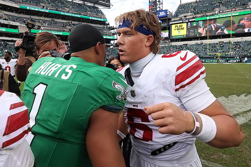 jaxson dart, Jalen Hurts, NFL: New York Giants at Philadelphia Eagles