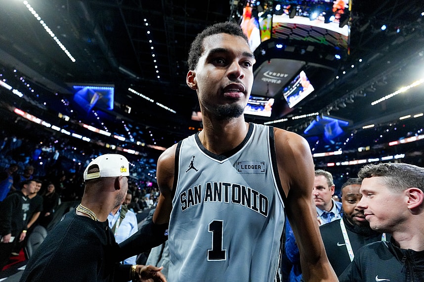 NBA: Emirates Cup-Semi Finals-San Antonio Spurs at Oklahoma City Thunder