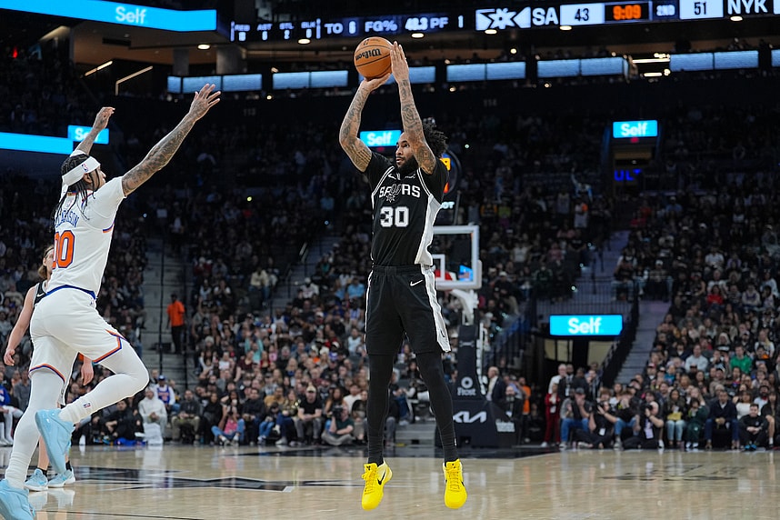 NBA: New York Knicks at San Antonio Spurs