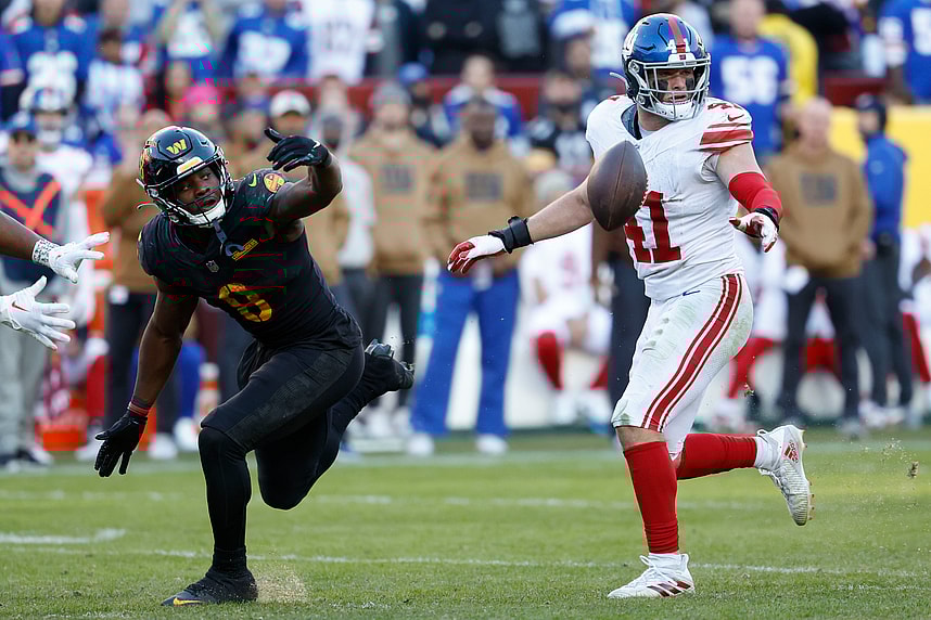 Micah McFadden, NFL: New York Giants at Washington Commanders