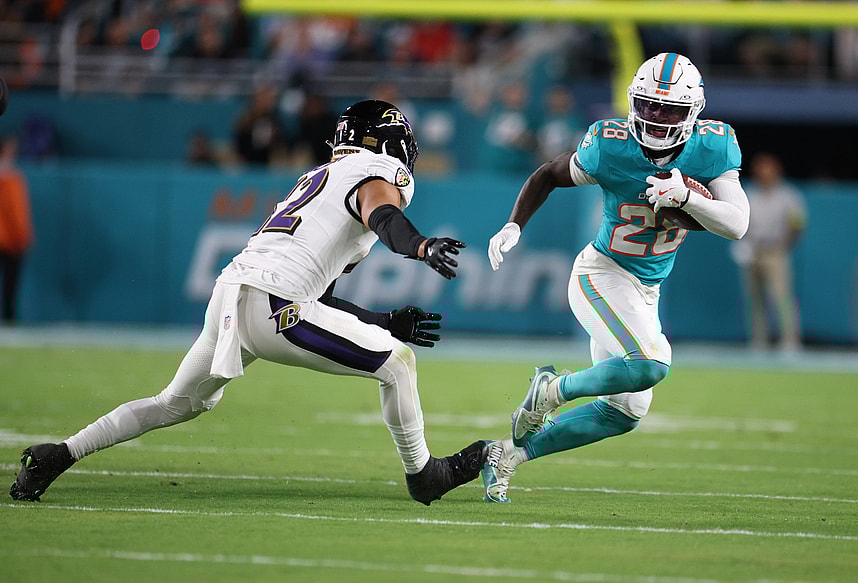 Alohi Gilman, ravens, NFL: Baltimore Ravens at Miami Dolphins