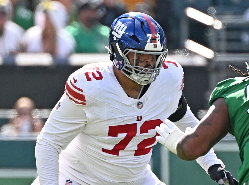 Jermaine Eluemunor, NFL: New York Giants at Philadelphia Eagles