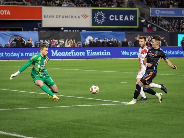 Hannes Wolf came close to opening the score | Credit : @aleizuphotos / instagram 
