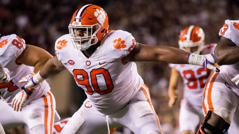 The New York Giants pick Clemson defensive tackle Dexter Lawrence with the 17th overall pick in the 2019 NFL Draft.