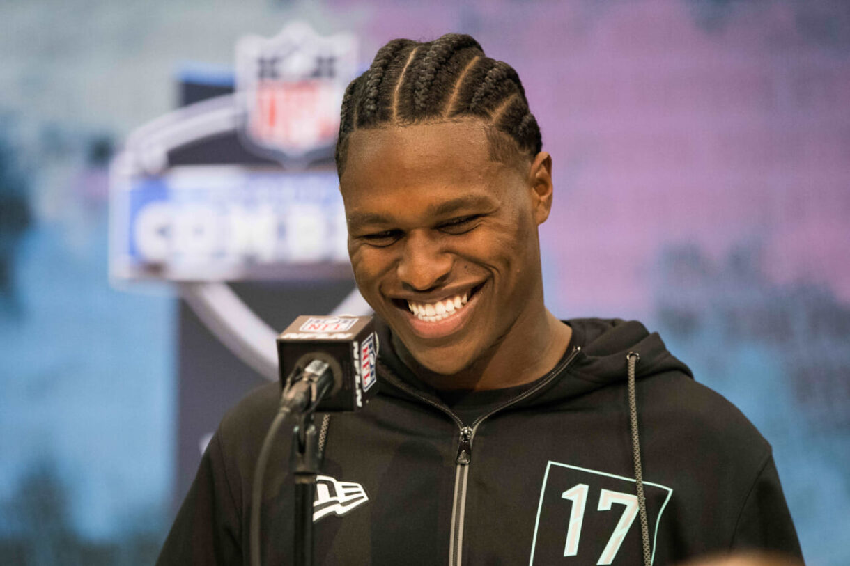 New York Giants, Darnay Holmes