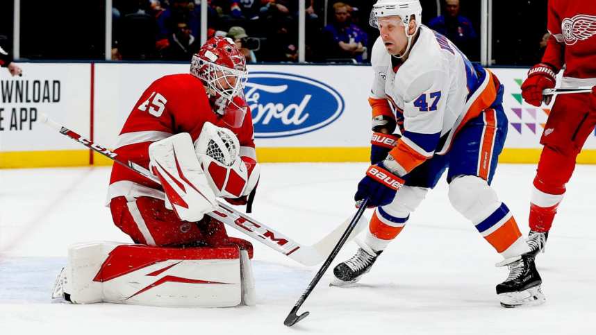 Leo Komarov, New York Islanders