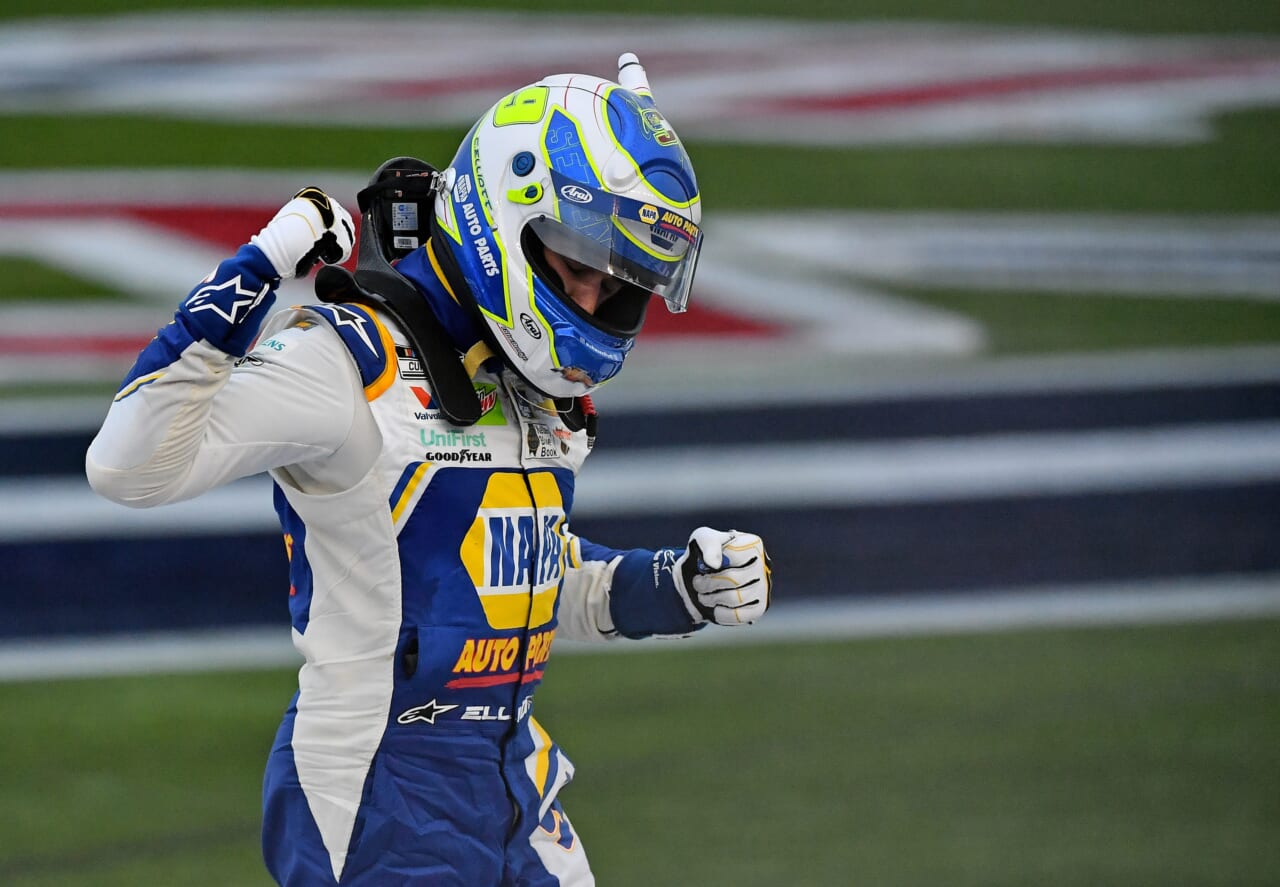Chase Elliott comes from behind to win 2020 NASCAR Cup Series title