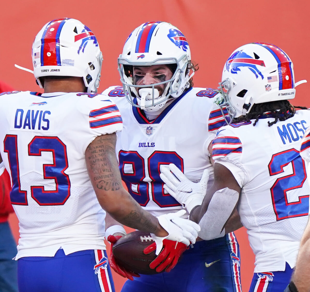 BREAKING: Buffalo Bills clinch AFC East division title